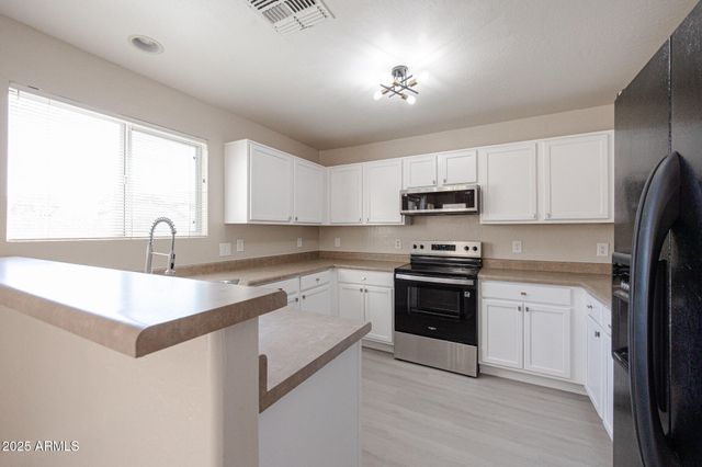 65 N 224TH Lane, Buckeye, AZ 85326