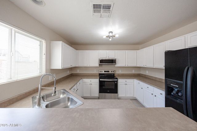 65 N 224TH Lane, Buckeye, AZ 85326