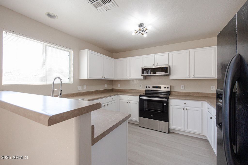 65 N 224TH Lane, Buckeye, AZ 85326