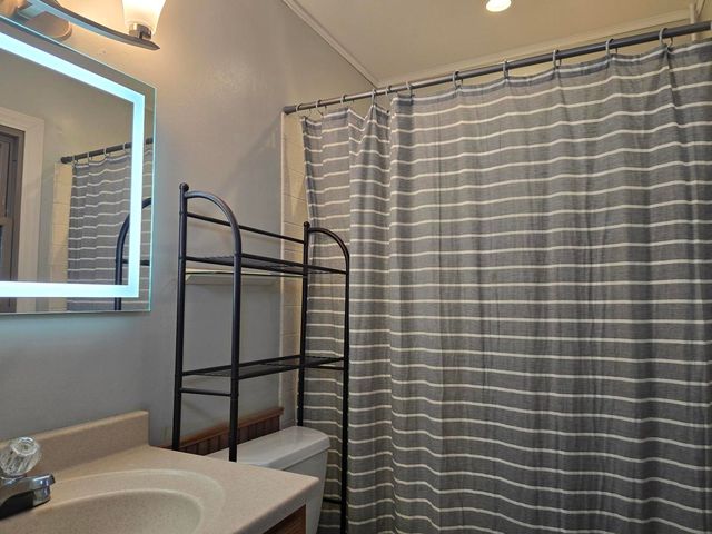 1208 Roxbury Circle, Rockford, IL 61107