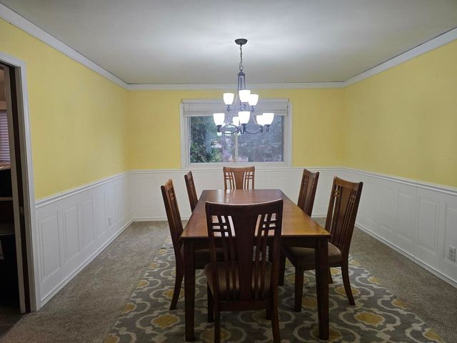 1208 Roxbury Circle, Rockford, IL 61107