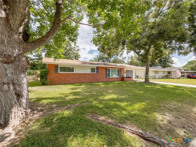 1003 Fern Lane, Victoria, TX 77904