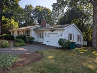 82 Brook St, Mansfield, MA 02048