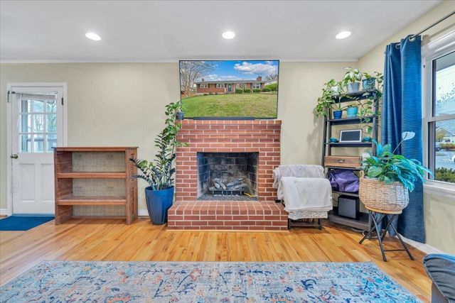 727 Plantation CIR, Roanoke, VA 24019