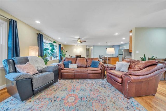 727 Plantation CIR, Roanoke, VA 24019