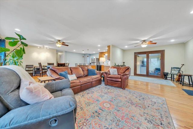 727 Plantation CIR, Roanoke, VA 24019