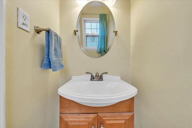 727 Plantation CIR, Roanoke, VA 24019