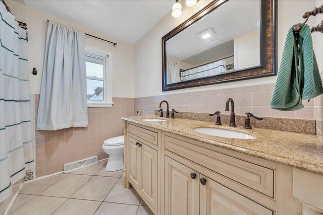 727 Plantation CIR, Roanoke, VA 24019