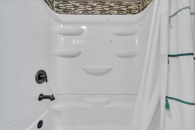 727 Plantation CIR, Roanoke, VA 24019