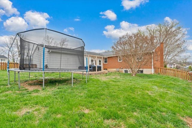 727 Plantation CIR, Roanoke, VA 24019