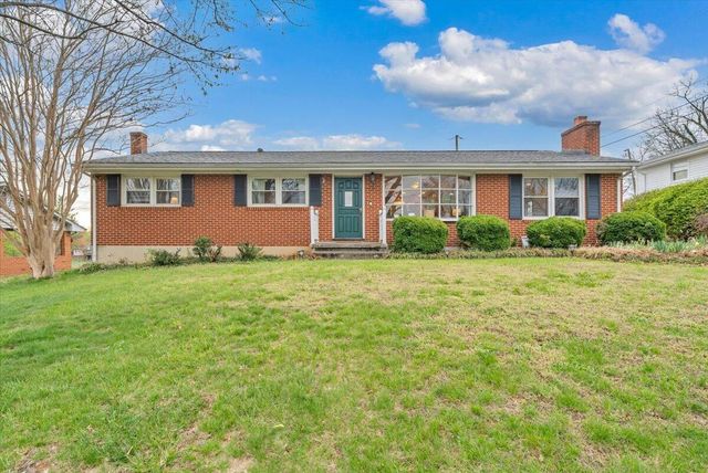 727 Plantation CIR, Roanoke, VA 24019