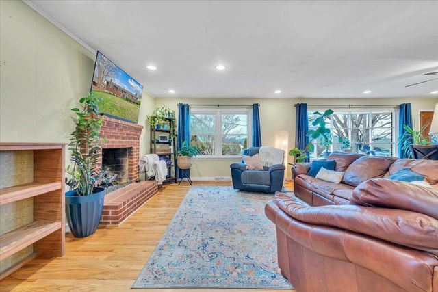 727 Plantation CIR, Roanoke, VA 24019