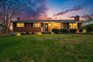 727 Plantation CIR, Roanoke, VA 24019