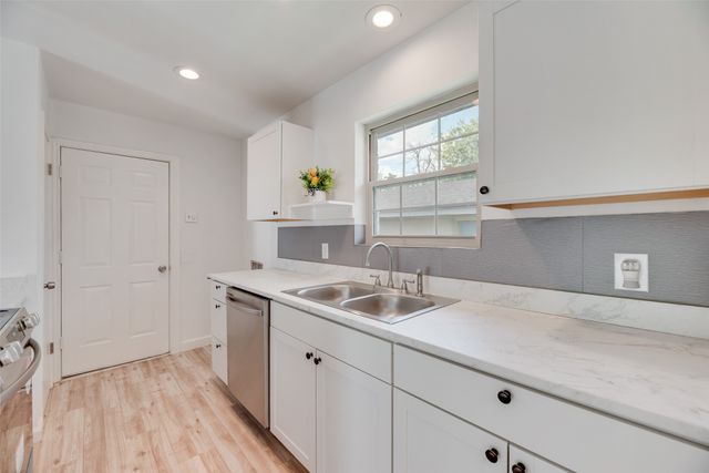 10038 Mesita Drive, Dallas, TX 75217