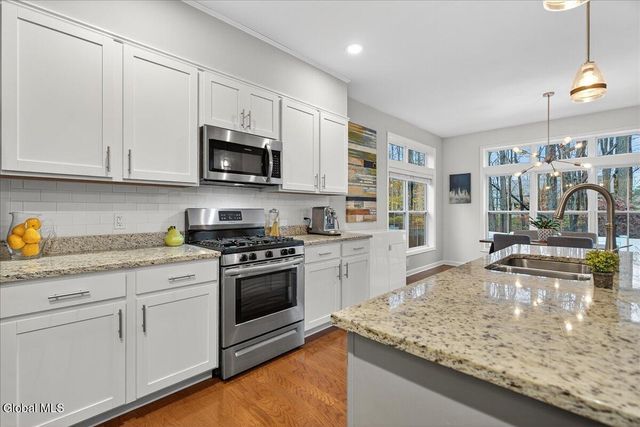 8A Macoun Drive, Halfmoon, NY 12065