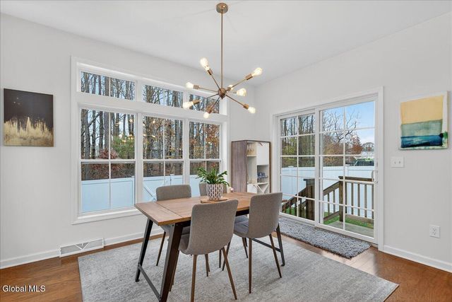 8A Macoun Drive, Halfmoon, NY 12065