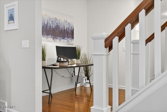 8A Macoun Drive, Halfmoon, NY 12065