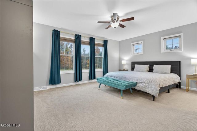 8A Macoun Drive, Halfmoon, NY 12065