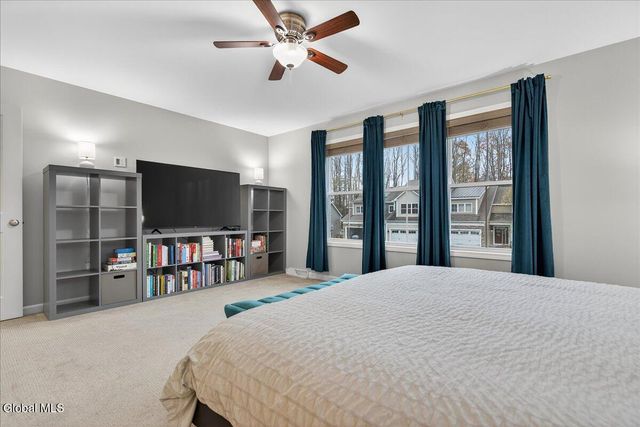 8A Macoun Drive, Halfmoon, NY 12065