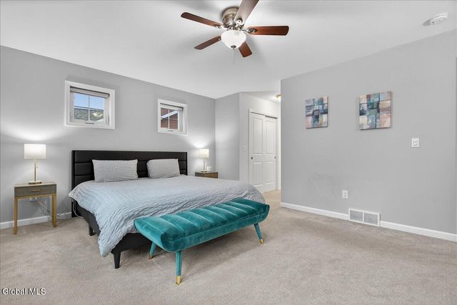 8A Macoun Drive, Halfmoon, NY 12065