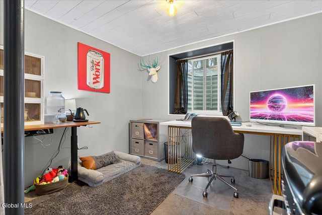 8A Macoun Drive, Halfmoon, NY 12065