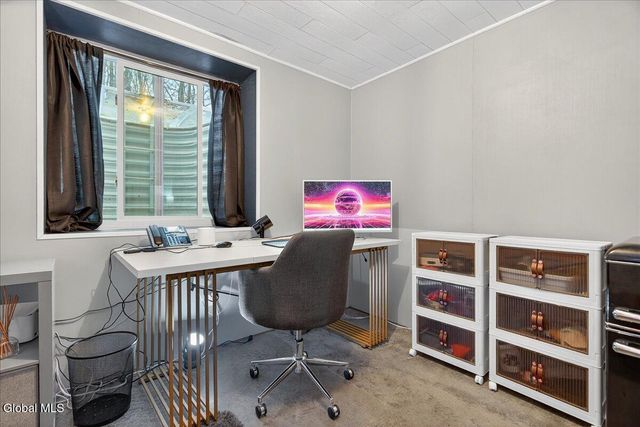 8A Macoun Drive, Halfmoon, NY 12065