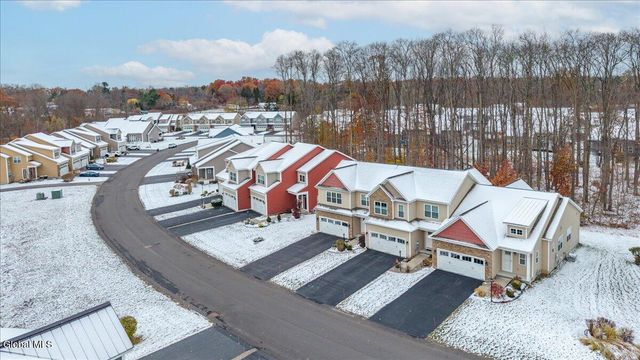 8A Macoun Drive, Halfmoon, NY 12065