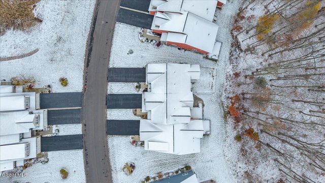 8A Macoun Drive, Halfmoon, NY 12065