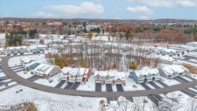 8A Macoun Drive, Halfmoon, NY 12065