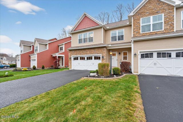 8A Macoun Drive, Halfmoon, NY 12065