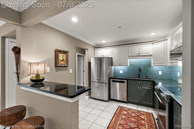 1113 N Old Woodward Avenue 34, Birmingham, MI 48009