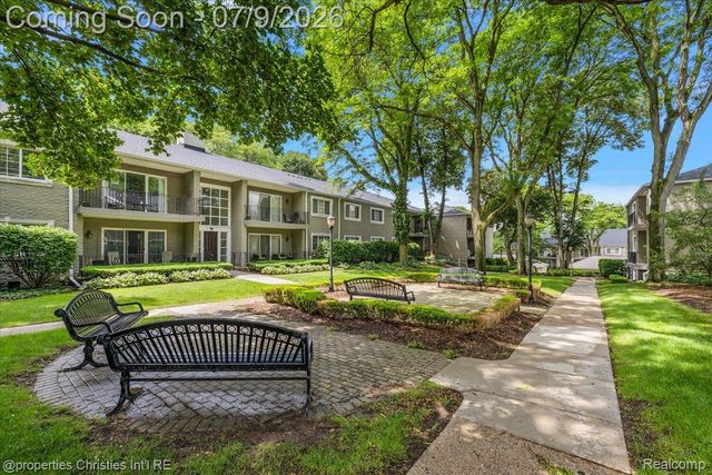 1113 N Old Woodward Avenue 34, Birmingham, MI 48009