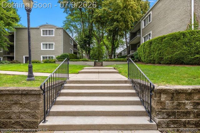 1113 N Old Woodward Avenue 34, Birmingham, MI 48009