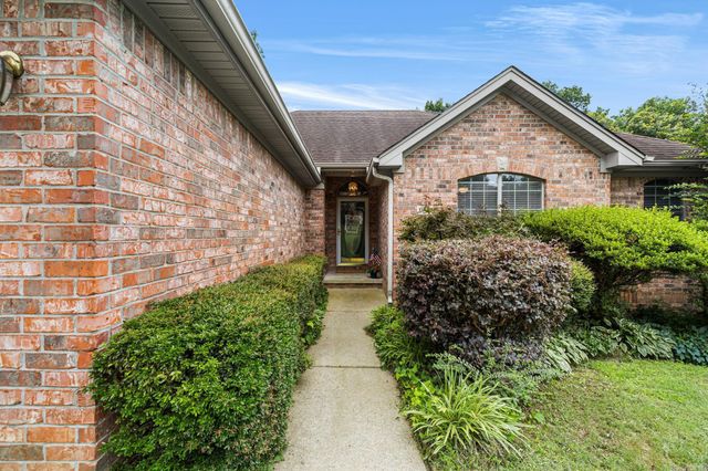 11805 Shady Ridge Drive, Little Rock, AR 72211