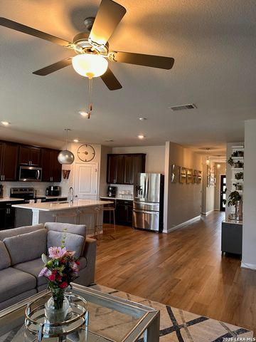 206 Santo Spirit Rd, Hutto, TX 78634