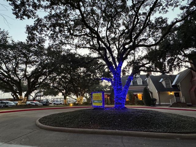 517 Mariners Drive, Kemah, TX 77565