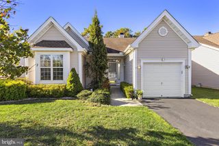 3 LAKELAND DR, Barnegat, NJ 08005