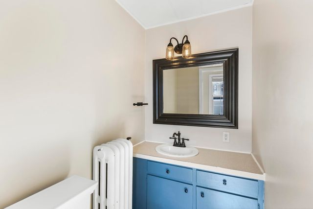 110 Court St Apt 4, Portsmouth, NH 03801