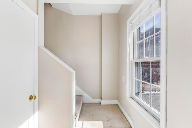 110 Court St Apt 4, Portsmouth, NH 03801