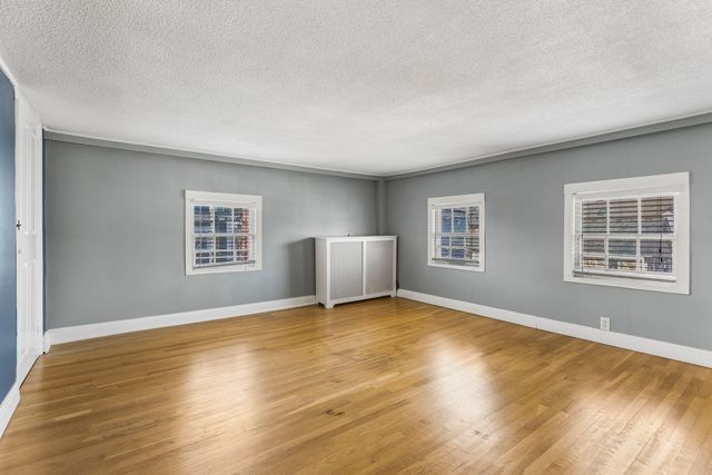 110 Court St Apt 4, Portsmouth, NH 03801