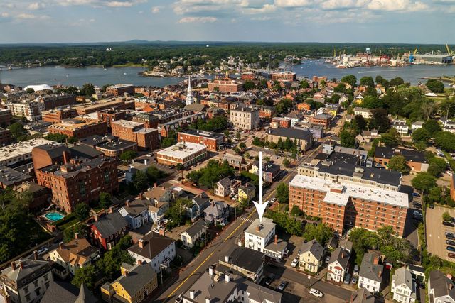 110 Court St Apt 4, Portsmouth, NH 03801