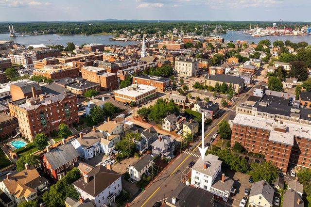 110 Court St Apt 4, Portsmouth, NH 03801