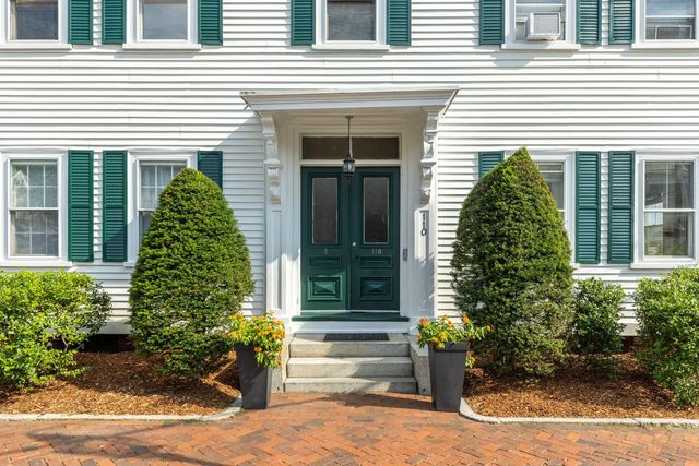 110 Court St Apt 4, Portsmouth, NH 03801