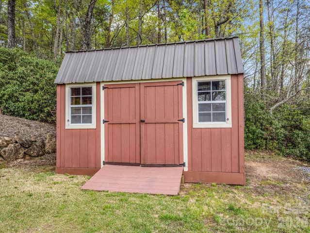 111 Arabesque Way, Lake Lure, NC 28746