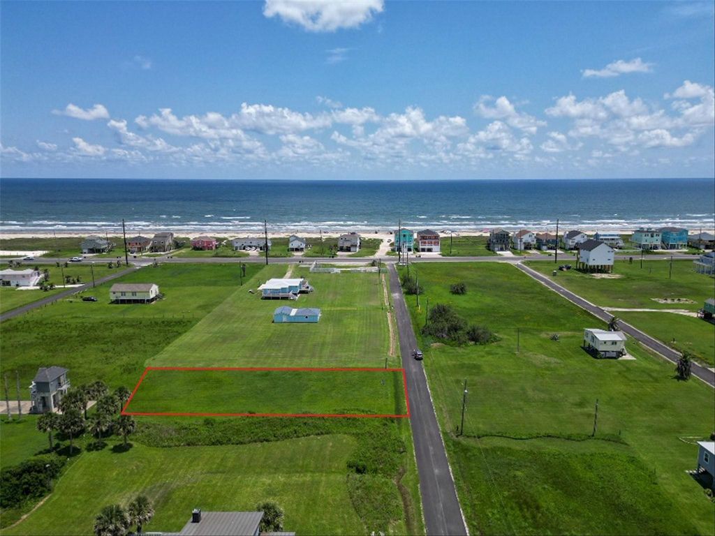 0000 2nd Street, Galveston, TX 77554