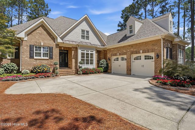 2 Augusta Drive, Southern Pines, NC 28387