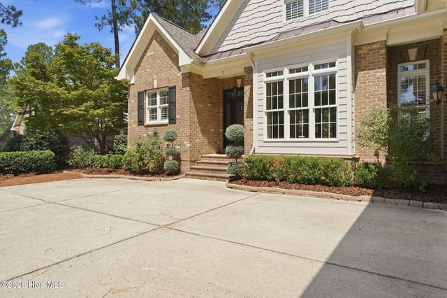 2 Augusta Drive, Southern Pines, NC 28387