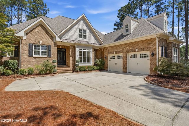 2 Augusta Drive, Southern Pines, NC 28387