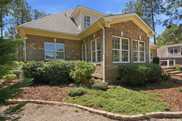 2 Augusta Drive, Southern Pines, NC 28387