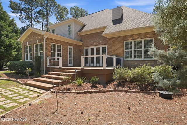 2 Augusta Drive, Southern Pines, NC 28387